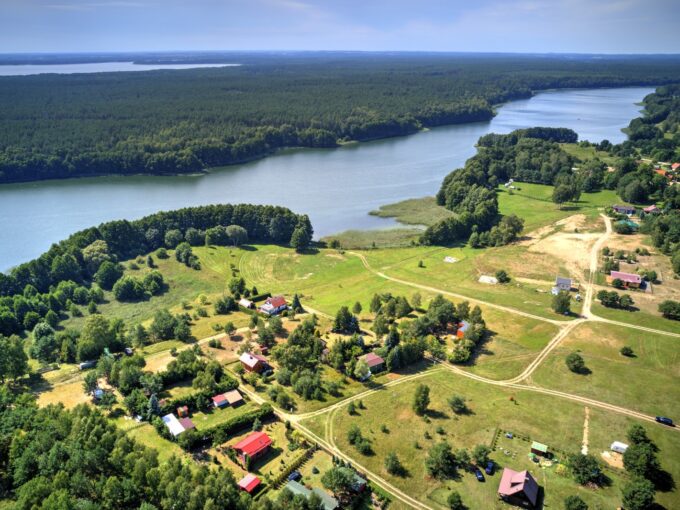 Działki nad Jeziorem Dołgie