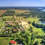 Kompleks działek budowlanych nad jeziorem Dołgie